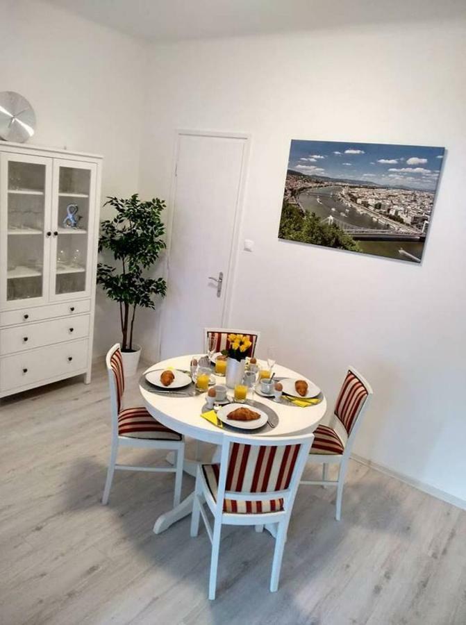 Pannónia Luxury Apartman with WIFI&Balcony Budapeste Exterior foto